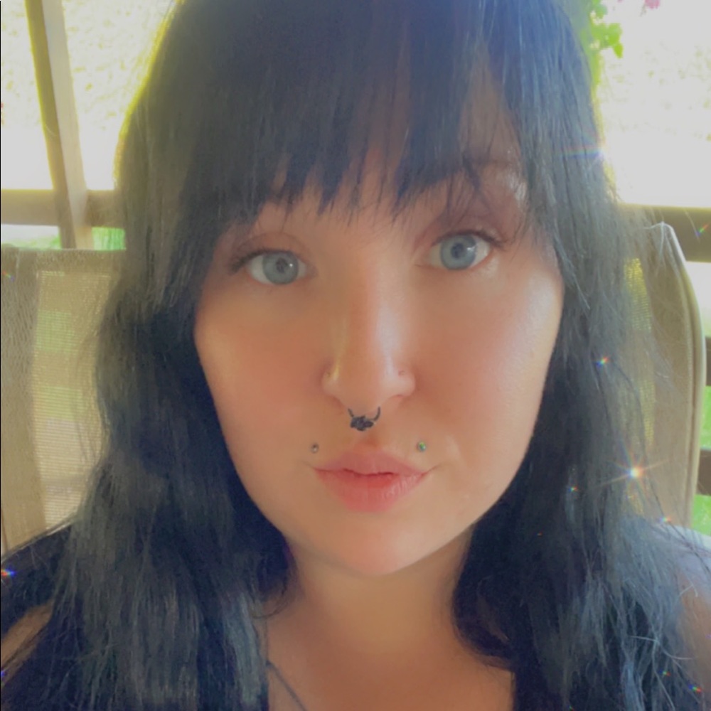 Meet your Posher, Ashlie!!